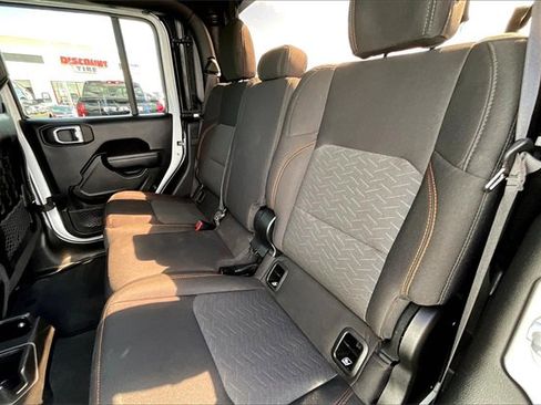 Certified 2022 Jeep Gladiator Mojave image 28