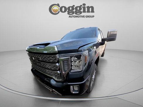 Used 2023 GMC Sierra 2500 Denali w/ Denali Ultimate Package image 3