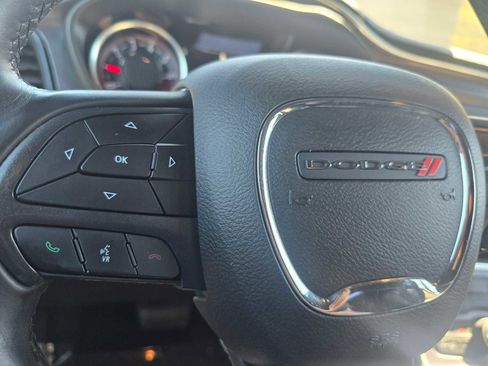 Used 2018 Dodge Challenger SXT RWD image 28