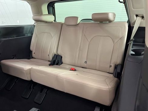 Used 2023 Ford Expedition Limited image 48