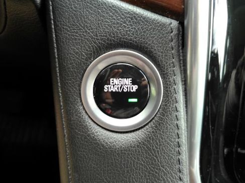 Used 2020 Cadillac Escalade ESV Luxury AWD/4WD image 44