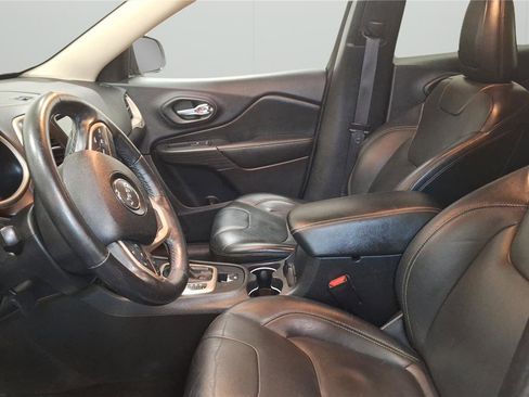 Used 2016 Jeep Cherokee Limited AWD/4WD image 10