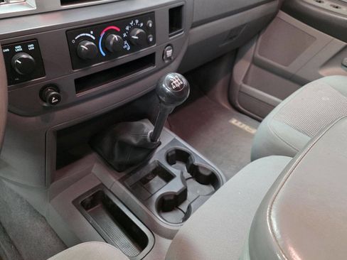 Used 2007 Dodge Ram 3500 Truck SLT w/ Quad Cab Big Horn Value Group image 3