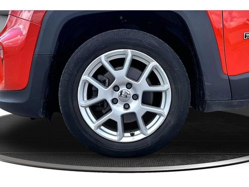 Used 2021 Jeep Renegade Latitude FWD image 49