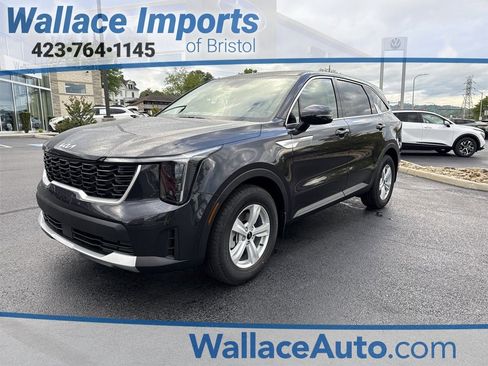 New 2025 Kia Sorento LX image 1