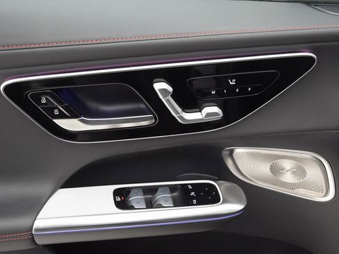 Certified 2025 Mercedes-Benz GLC 43 AMG AMG GLC 43 image 22