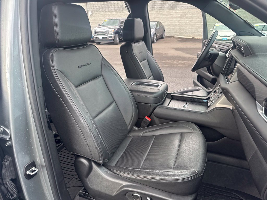 Used 2024 GMC Yukon XL Denali w/ LPO, Floor Liner Package AWD/4WD image 14
