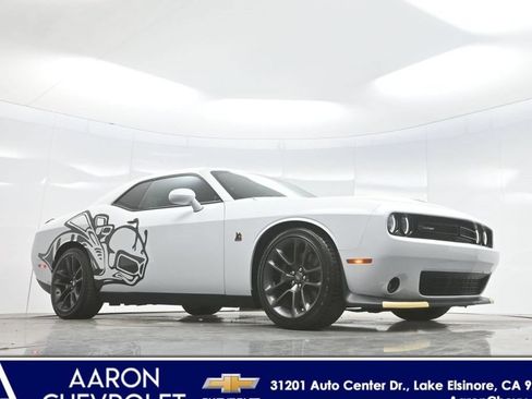 Used 2022 Dodge Challenger R/T Scat Pack w/ Driver Convenience Group RWD image 2
