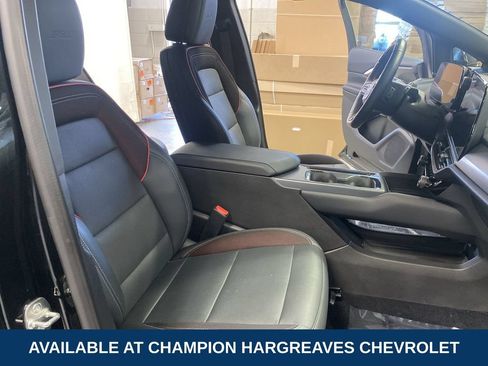 Used 2024 Chevrolet Equinox EV RS FWD image 36