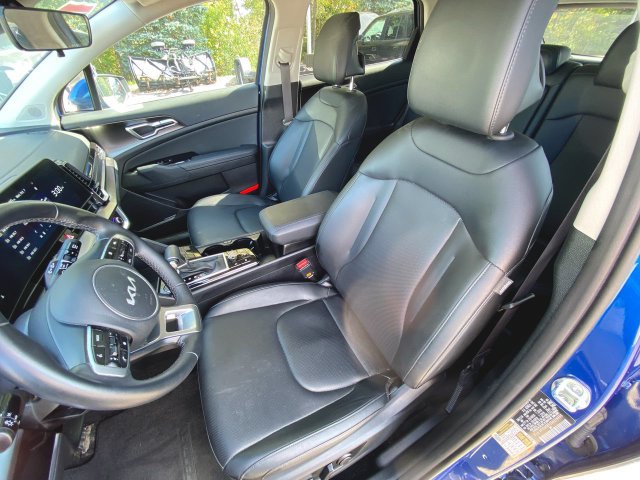 Used 2025 Kia Sportage EX AWD/4WD image 18