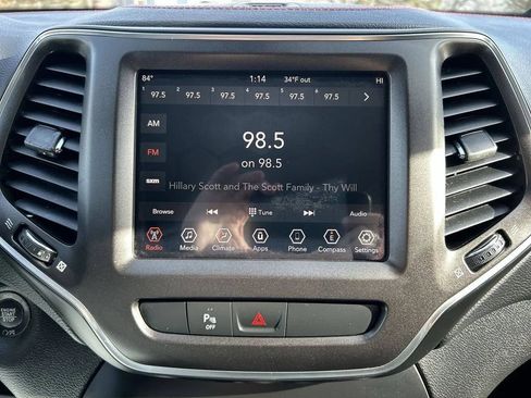 Used 2019 Jeep Cherokee Trailhawk AWD/4WD image 13