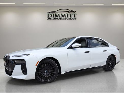 Used 2025 BMW 760i xDrive w/ Executive Package AWD/4WD image 1