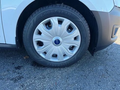 Used 2023 Ford Transit Connect XL image 6