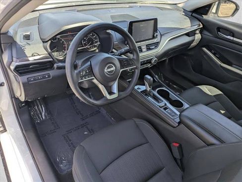 Used 2023 Nissan Altima 2.5 SV AWD/4WD image 10