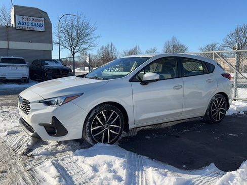 Used 2024 Subaru Impreza 2.0i Sport image 3