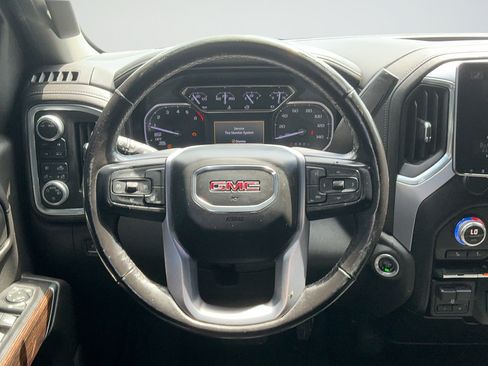 Used 2020 GMC Sierra 1500 Elevation w/ Elevation Value Package AWD/4WD image 9