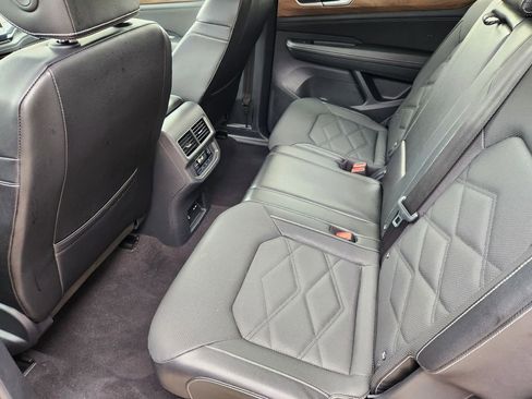 Used 2024 Volkswagen Atlas SE image 28