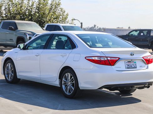 Used 2016 Toyota Camry SE FWD image 7