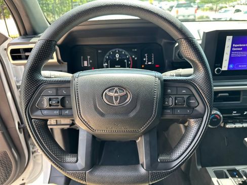 Used 2025 Toyota Tacoma SR AWD/4WD image 20