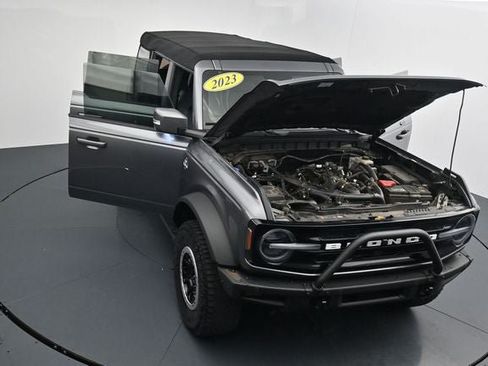 Certified 2023 Ford Bronco Outer Banks w/ Sasquatch Package AWD/4WD image 35