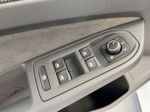 New 2026 Volkswagen Golf S image 14