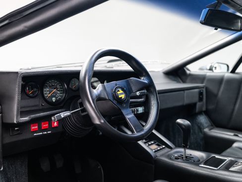Used 1989 Lamborghini Countach Coupe RWD image 19