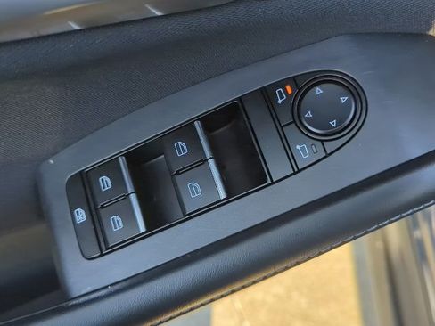 Used 2021 MAZDA CX-30 FWD 2.5 S image 13