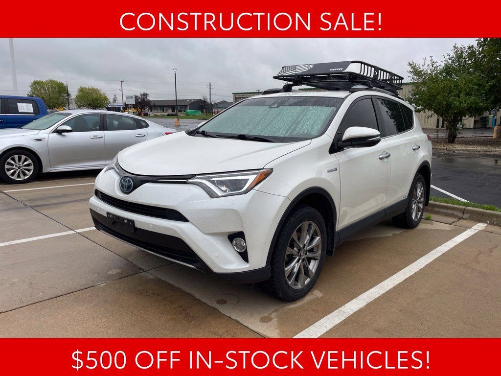 Used 2018 Toyota RAV4 Limited AWD/4WD image 2