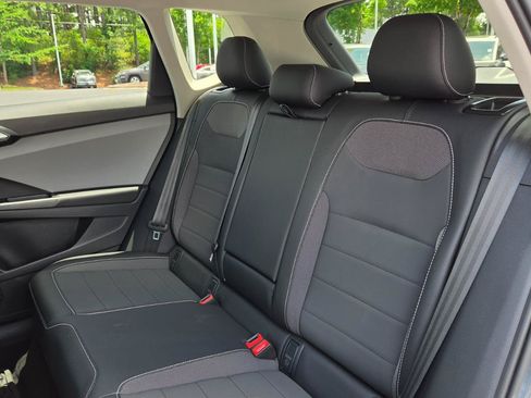 Certified 2022 Volkswagen Taos SE AWD/4WD image 44