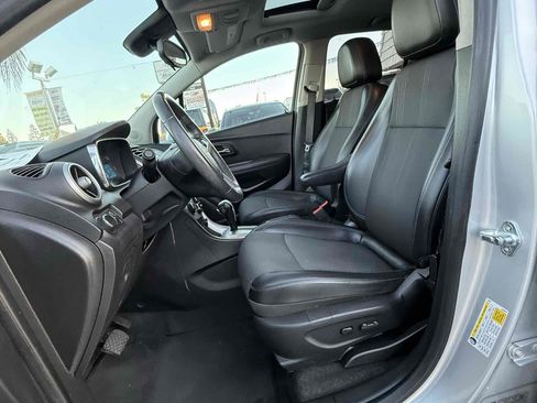 Used 2015 Chevrolet Trax LT w/ LT Sun and Sound Package image 73