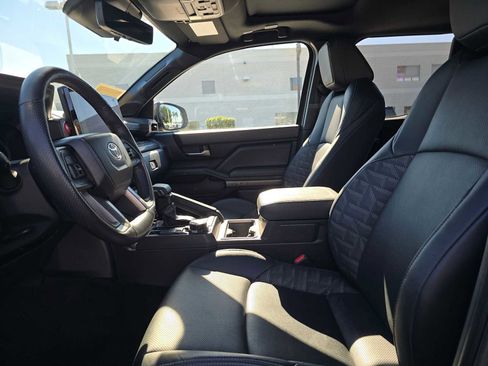 Used 2024 Toyota Tacoma TRD Sport image 21