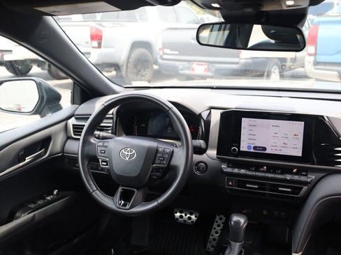 Used 2025 Toyota Camry SE FWD image 22
