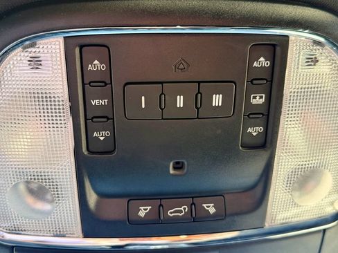 Used 2016 Jeep Grand Cherokee Limited w/ Luxury Group II AWD/4WD image 29