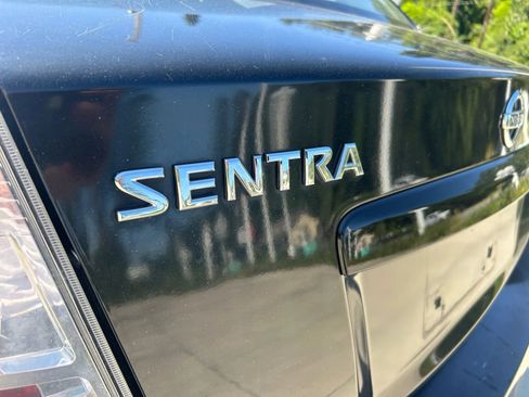 Used 2009 Nissan Sentra 2.0 S FE+ w/ Convenience Plus Pkg image 12