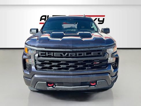 Used 2023 Chevrolet Silverado 1500 Custom Trail Boss w/ LPO, Dark Essentials Package AWD/4WD image 2