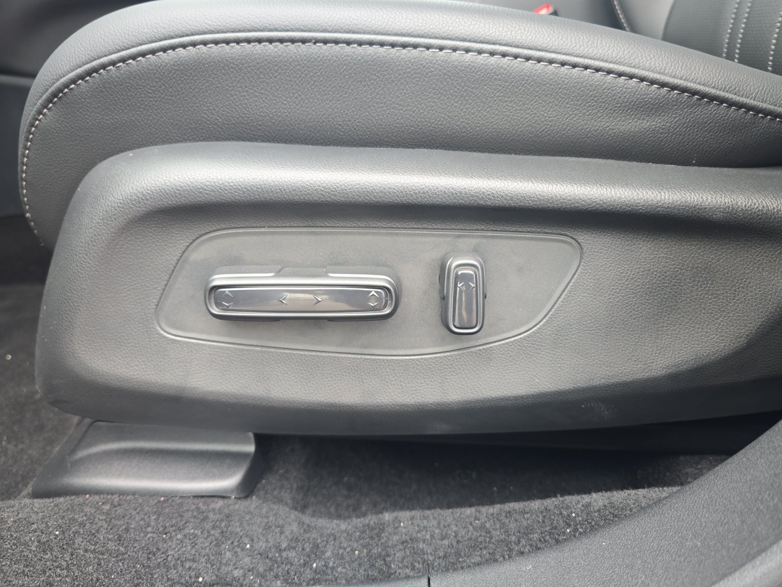 New 2027 Honda HR-V EX-L image 16