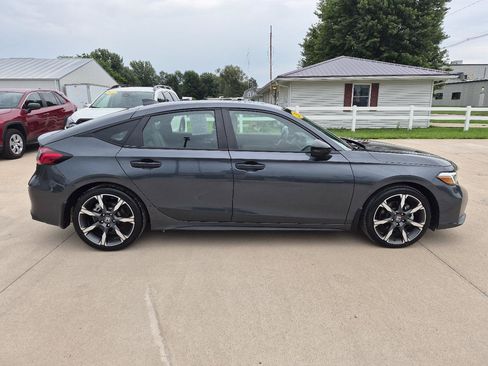 Used 2025 Honda Civic Sport Touring image 4