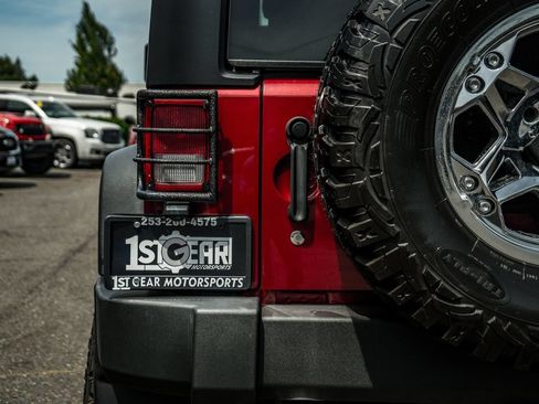 Used 2013 Jeep Wrangler Sport AWD/4WD image 10