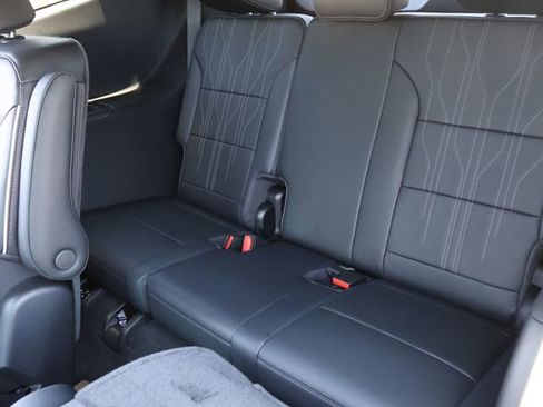 Used 2018 Buick Enclave Premium w/ Experience Buick Package AWD/4WD image 16