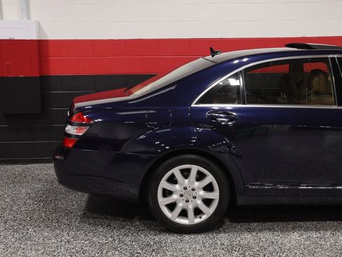 Used 2007 Mercedes-Benz S 550 4MATIC image 5