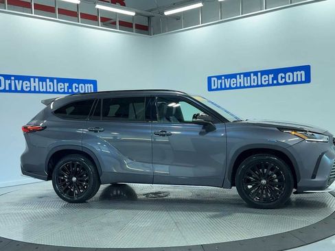 Used 2025 Toyota Highlander XSE AWD/4WD image 9