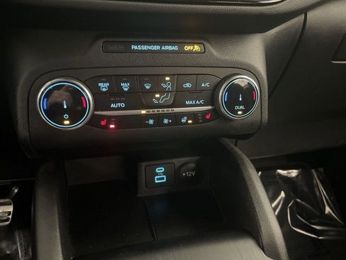 Used 2023 Ford Escape ST-Line image 11