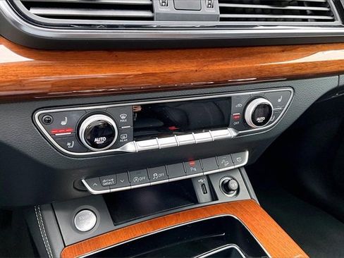 Used 2022 Audi Q5 2.0T Premium Plus w/ Premium Plus Package image 24