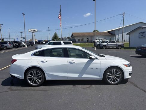 Used 2024 Chevrolet Malibu LT FWD image 9