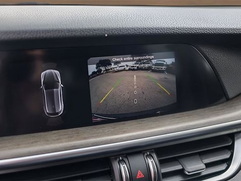 Used 2023 Alfa Romeo Stelvio Ti image 17