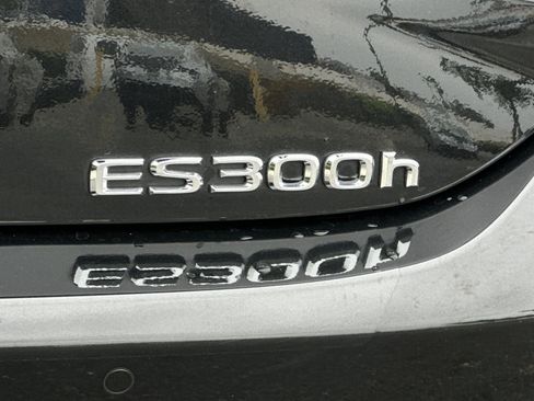 Certified 2024 Lexus ES 300h w/ Premium Package FWD image 24