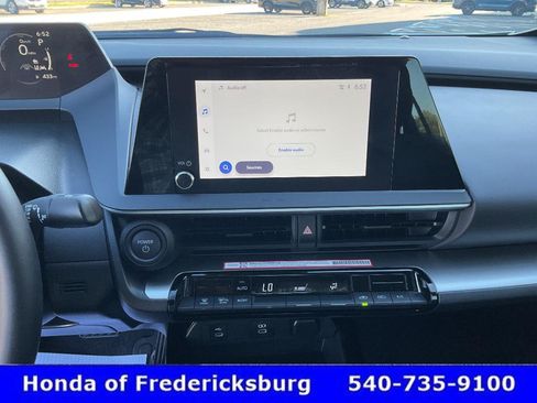 Used 2026 Toyota Prius LE FWD image 31