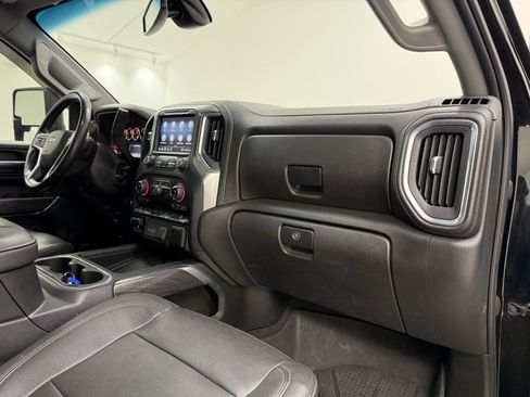 Used 2021 Chevrolet Silverado 2500 LTZ w/ LTZ Plus Package image 40