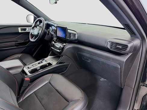 Used 2023 Ford Explorer ST-Line image 20