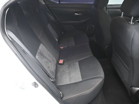 Used 2023 Nissan Sentra SR w/ Midnight Edition Package FWD image 32